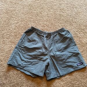 Patagonia men’s lined hiking/ water shorts sz med blue w/pockets